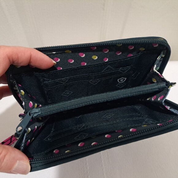 Vera Bradley Grab and Go Zip Around Wallet/Wristlet in Falling Flowers. - Picture 6 of 8